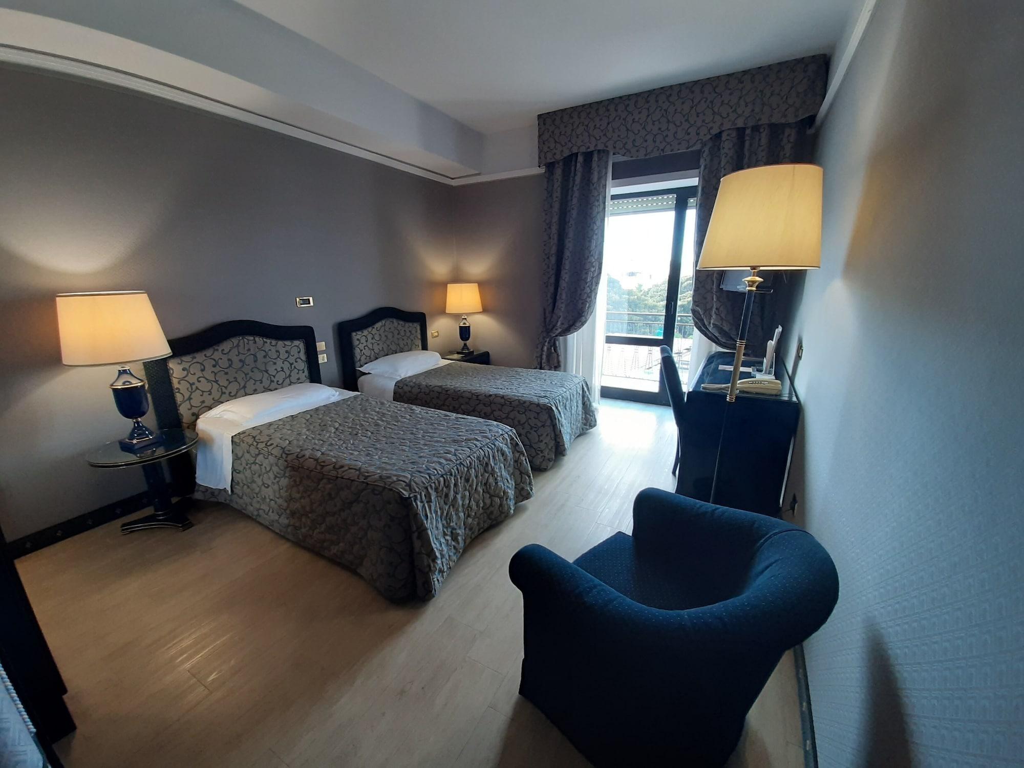 Grand Hotel Excelsior Реджо-ди-Калабрия Экстерьер фото